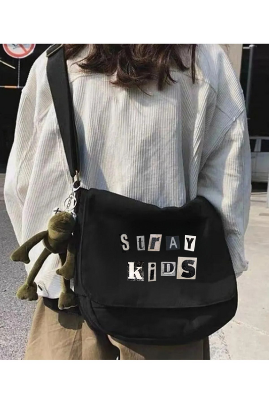 Stray Kids Siyah Postacı Çantası